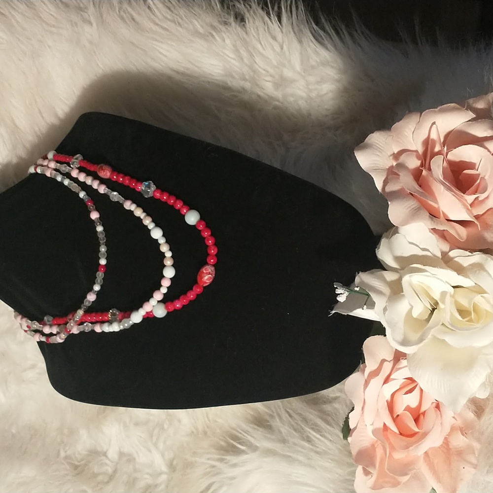 Chic Beaded Necklace with Red and White Accents